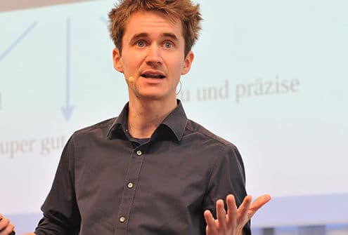 Henning Beck beim Vortragen