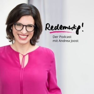 Andrea Jost mit Schriftzug Redemutig! Podcast