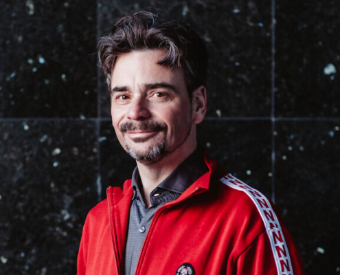 Dr. Henning Beck