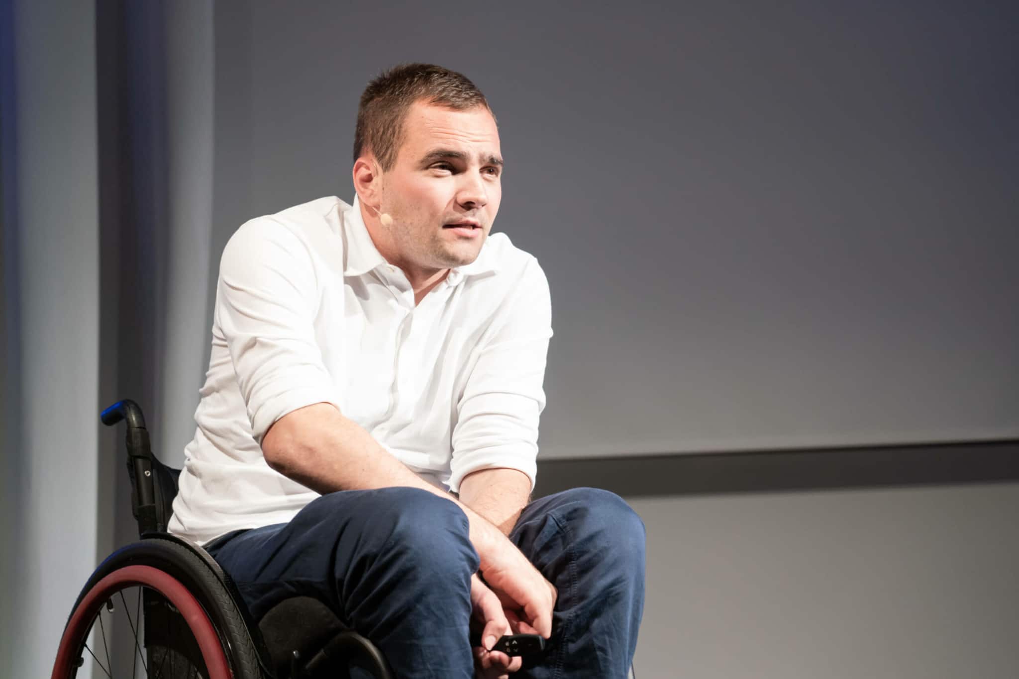 Sebastian Wächter hält eine Keynote