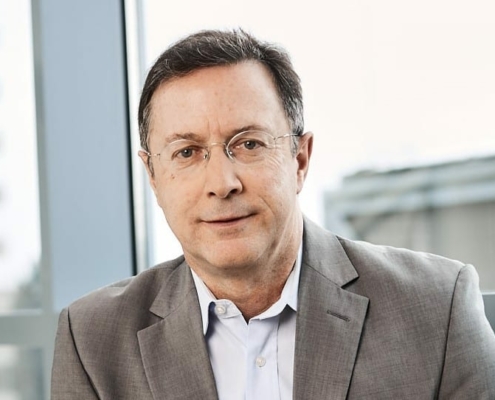 Klaus Scherer, deutscher TV-Journalist und Buchautor, im offiziellen Profilbild für die Redneragentur PODIUM.