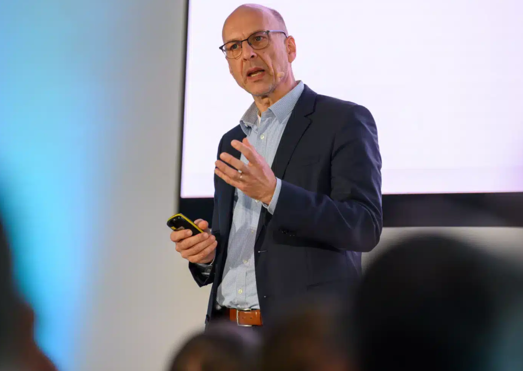 Prof. Dr. Christian Berg, Keynote Speaker für Nachhaltigkeit und Transformation, bei der Redneragentur PODIUM.