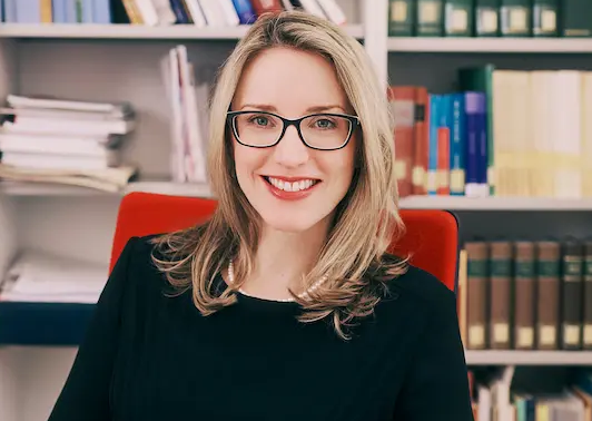 Alena Buyx, Expertin für Ethik, Medizin und Technologie, Portraitfoto