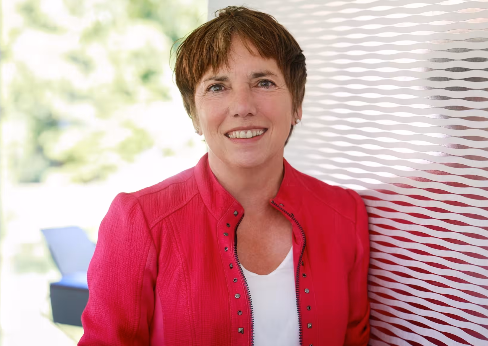 Margot Käßmann mit rotem Blazer